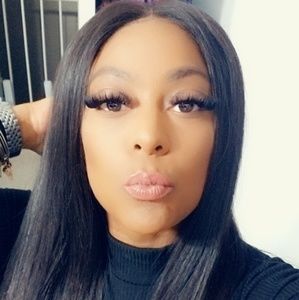 Meet your Posher, Khatijah